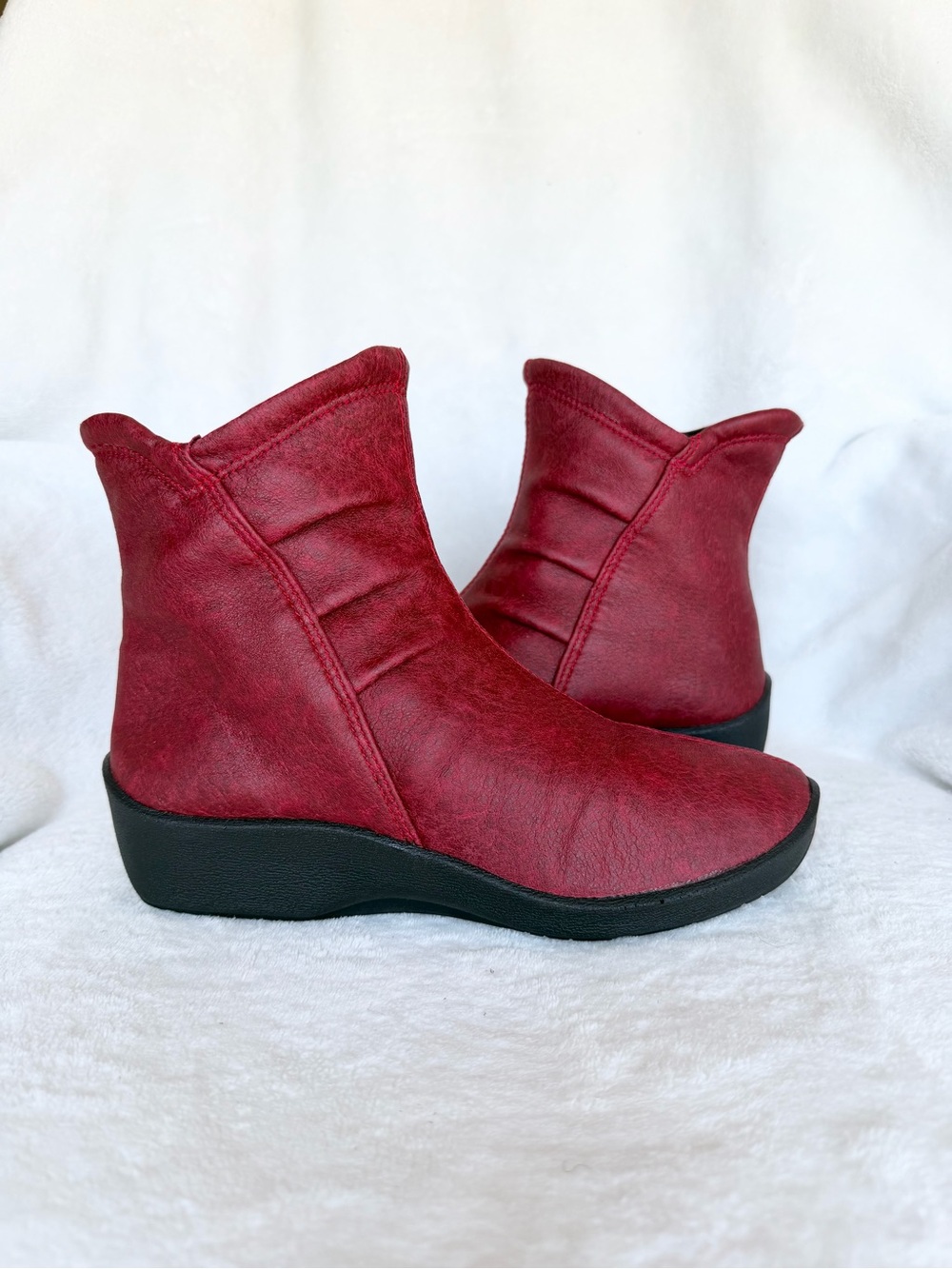 Arcopedico Womens L19 Ankle Boots EU 36 US 5.5-6 Red Maroon Vegan Suede